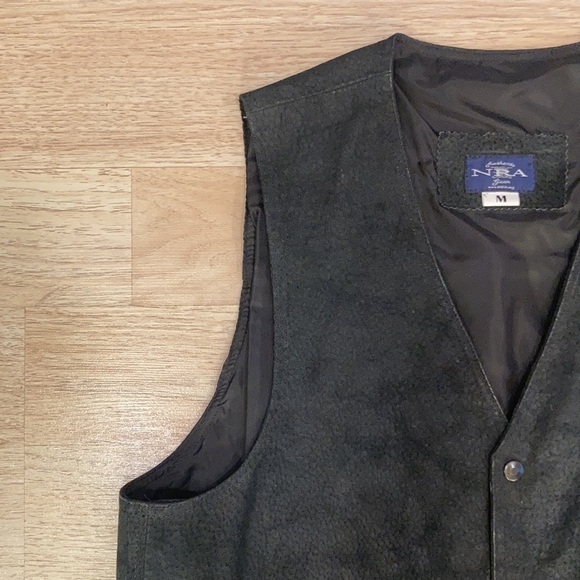 Men’s Authentic NRA Distressed Black Suede Leather Conceal Carry Vest Size M - Picture 3 of 16
